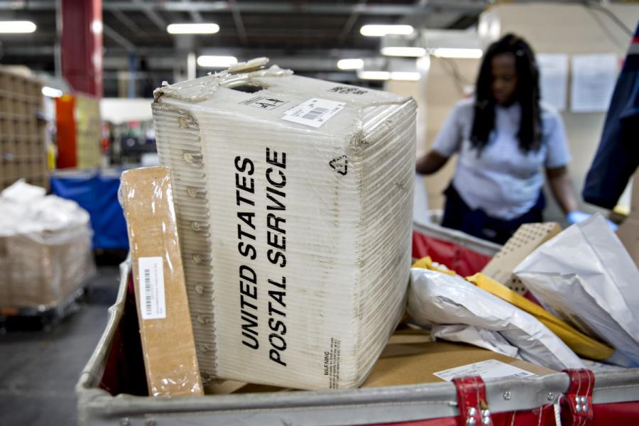 bloomberg_usps_packages_bin_1200px